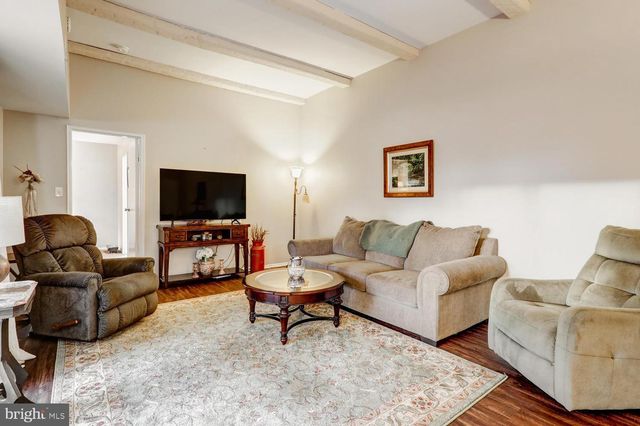 354 VALLEYBROOK DR, Lancaster, PA 17601