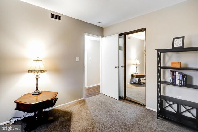 354 VALLEYBROOK DR, Lancaster, PA 17601