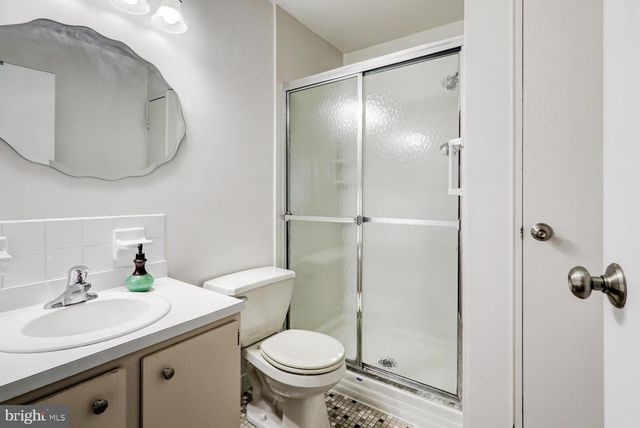 354 VALLEYBROOK DR, Lancaster, PA 17601