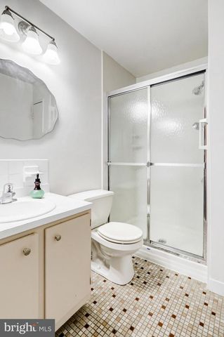 354 VALLEYBROOK DR, Lancaster, PA 17601