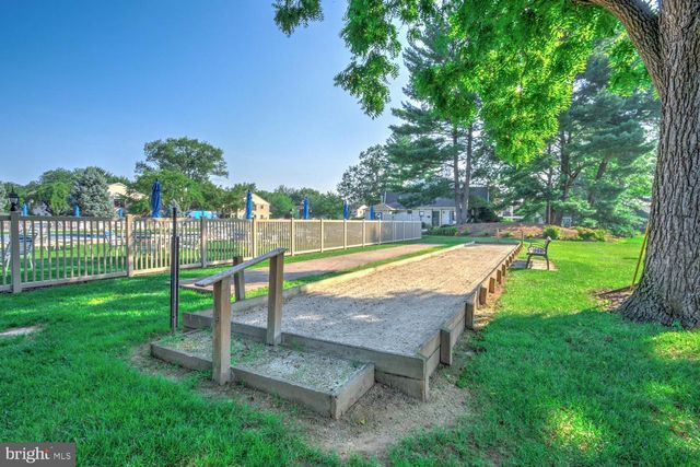 354 VALLEYBROOK DR, Lancaster, PA 17601