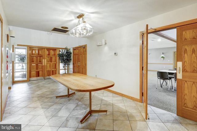 354 VALLEYBROOK DR, Lancaster, PA 17601