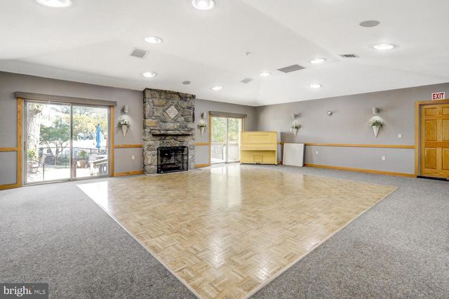 354 VALLEYBROOK DR, Lancaster, PA 17601