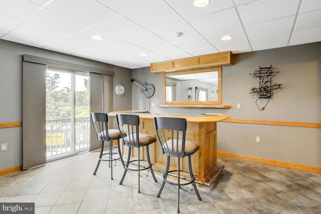 354 VALLEYBROOK DR, Lancaster, PA 17601