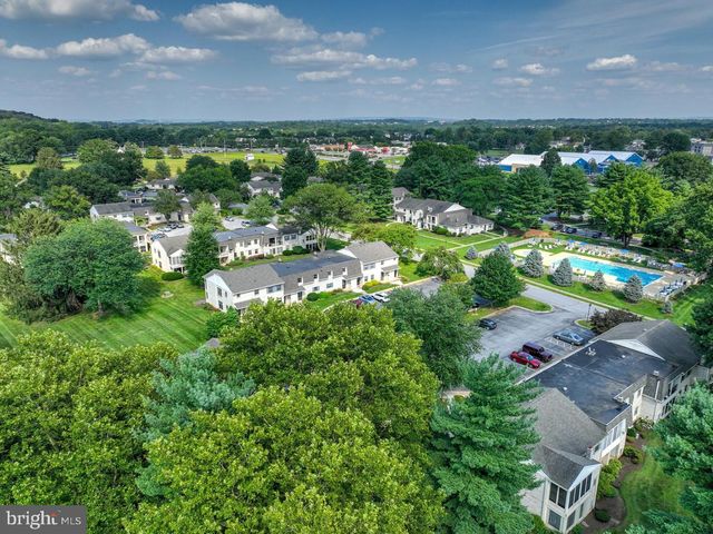 354 VALLEYBROOK DR, Lancaster, PA 17601