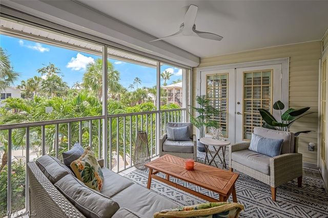 433 2nd ST S B-202, Naples, FL 34102