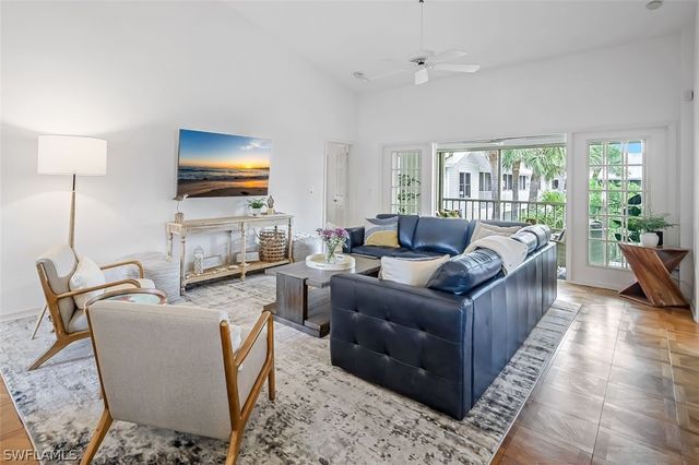 433 2nd ST S B-202, Naples, FL 34102