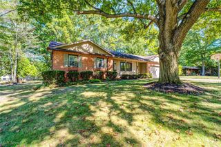 755 Blueberry Hill Drive, Canfield, OH 44406