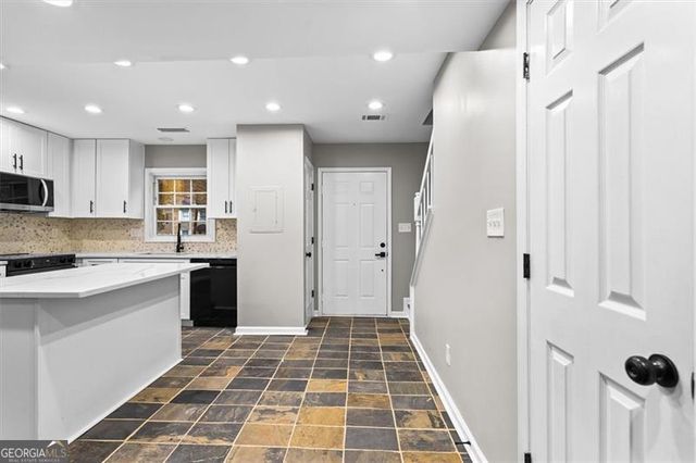 1777 TWIN BROOKS Drive, Marietta, GA 30067