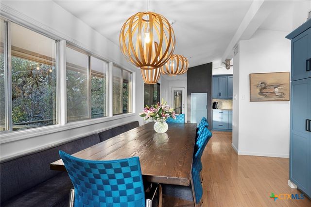 206 S Heideke Street, Seguin, TX 78155