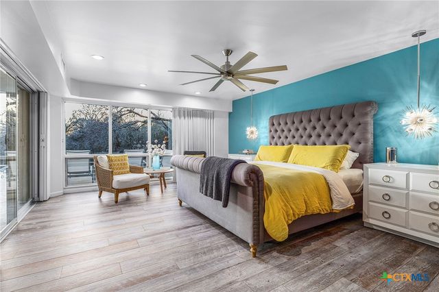 206 S Heideke Street, Seguin, TX 78155