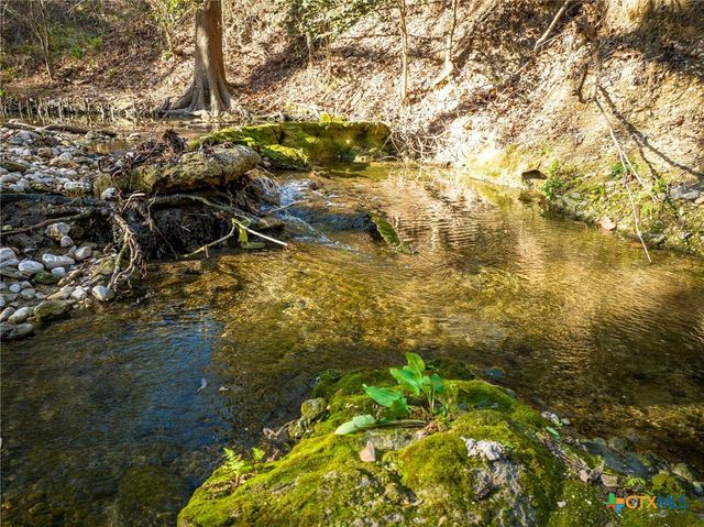 206 S Heideke Street, Seguin, TX 78155