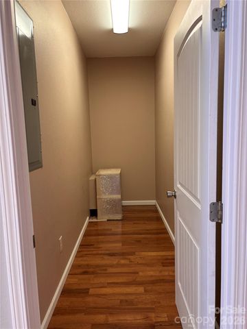 250 Duckett Cove Road, Waynesville, NC 28786