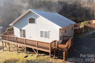 250 Duckett Cove Road, Waynesville, NC 28786