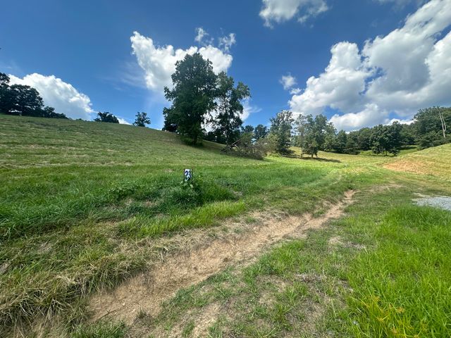 Tract 23 Hawk Landing Road, London, KY 40741