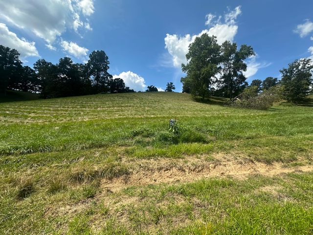 Tract 23 Hawk Landing Road, London, KY 40741