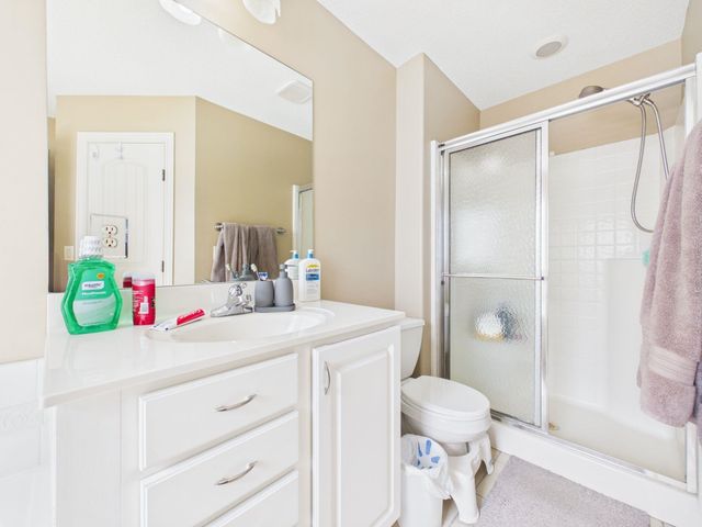 2350 N Castle Rock Ct, Wichita, KS 67228