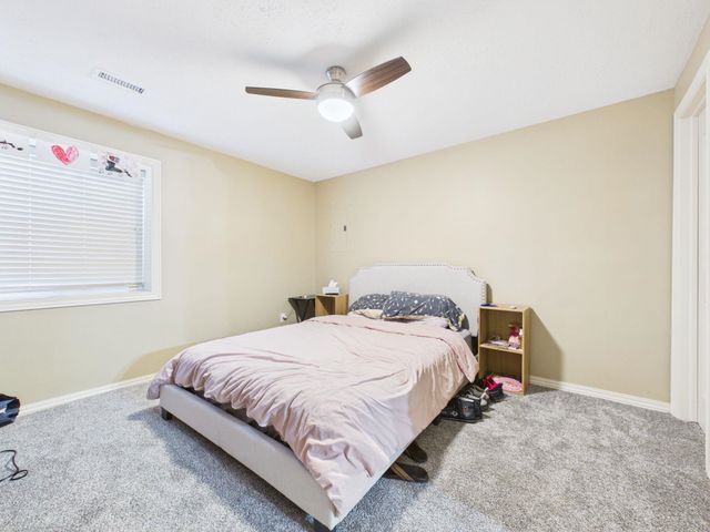 2350 N Castle Rock Ct, Wichita, KS 67228
