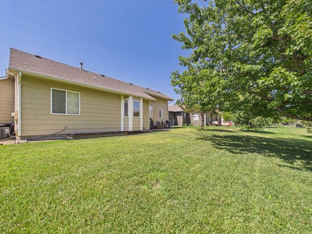 2350 N Castle Rock Ct, Wichita, KS 67228