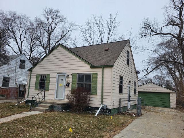 15335 Semrau Avenue, Eastpointe, MI 48021