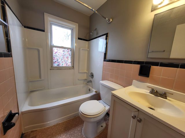 15335 Semrau Avenue, Eastpointe, MI 48021