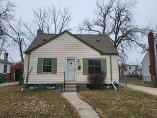 15335 Semrau Avenue, Eastpointe, MI 48021