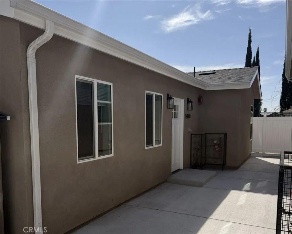 14018 Hubbard Street, Sylmar, CA 91342