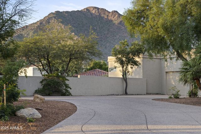 6131 E Naumann Drive, Paradise Valley, AZ 85253