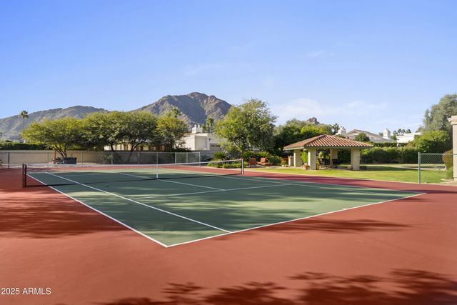 6131 E Naumann Drive, Paradise Valley, AZ 85253