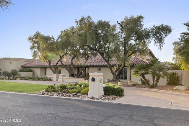 6131 E Naumann Drive, Paradise Valley, AZ 85253