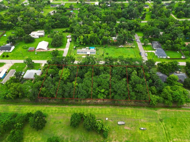 000 Oak Forest Street, Brazoria, TX 77422