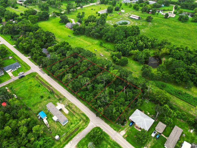 000 Oak Forest Street, Brazoria, TX 77422
