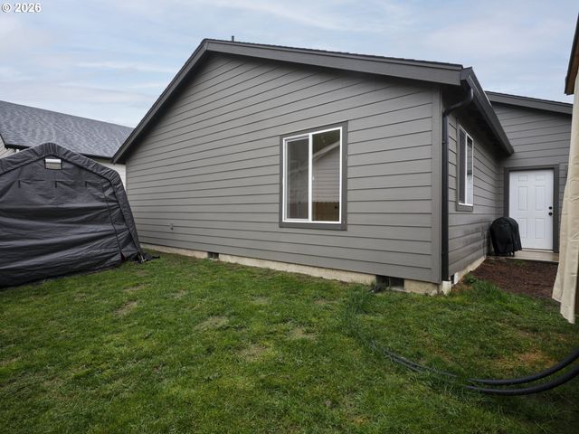 1015 PEACH Rd, Winlock, WA 98596
