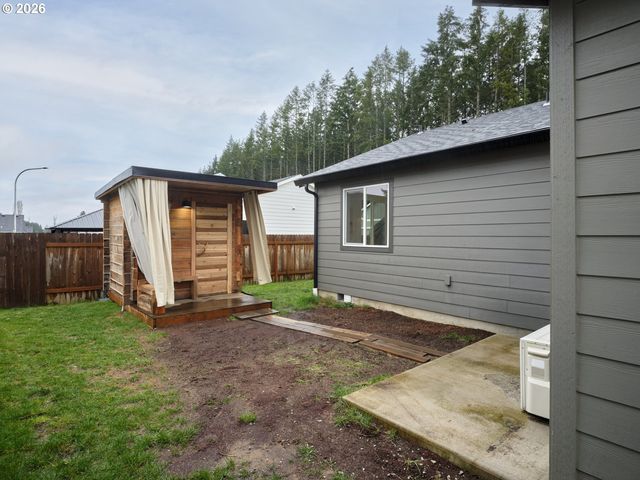 1015 PEACH Rd, Winlock, WA 98596