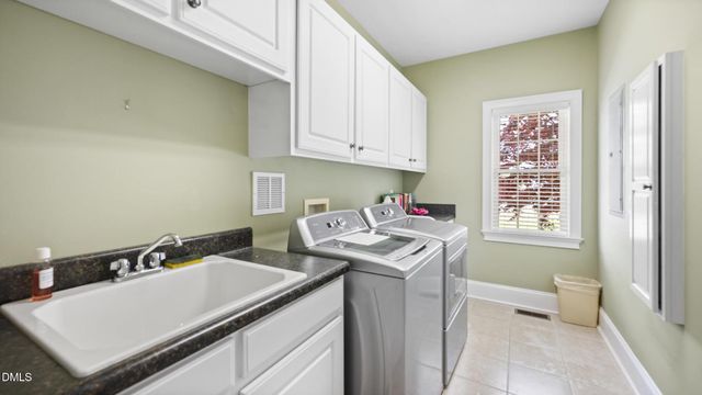 1004 Dunleigh Road, Burlington, NC 27215