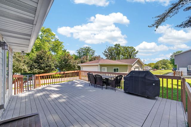 4201 Lower Beaver Road, Des Moines, IA 50310