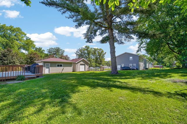 4201 Lower Beaver Road, Des Moines, IA 50310