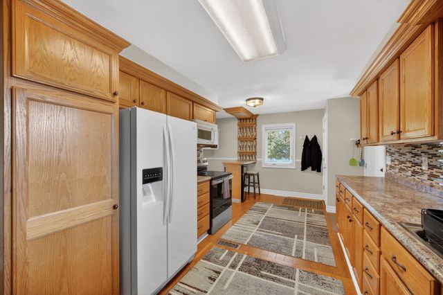 4201 Lower Beaver Road, Des Moines, IA 50310