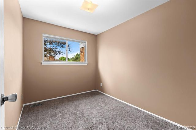 13485 Bernadette Court, Sterling Heights, MI 48313
