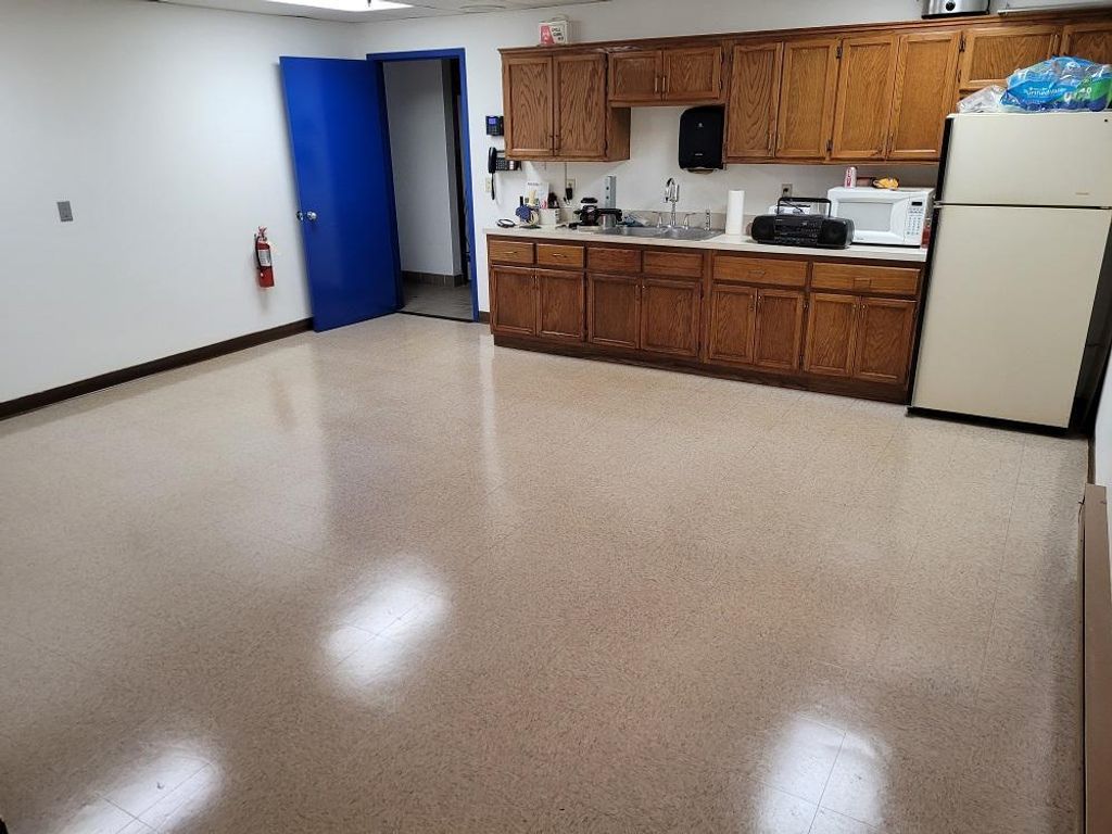 400 Commerce Court, Vadnais Heights, MN 55127 — photo 4
