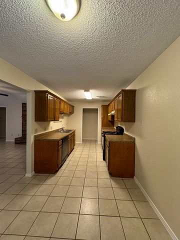 4501 Mizzenmast Court, Fort Worth, TX 76135