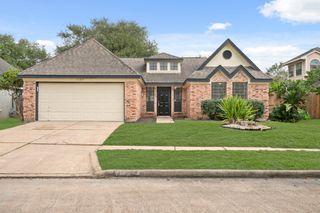 1127 Saint John Drive, Pearland, TX 77584