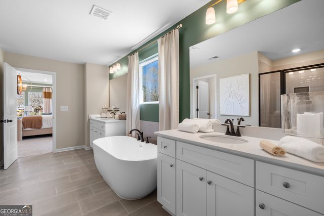 515 Bartlett Pear Lane, Loganville, GA 30052