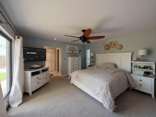 680 NW 111th Way, Coral Springs, FL 33071