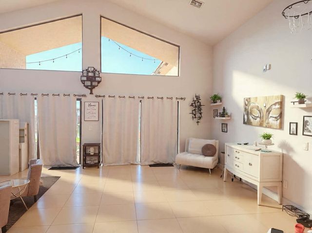 680 NW 111th Way, Coral Springs, FL 33071