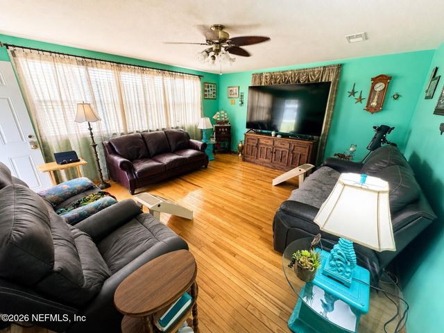 7103 WENDY Circle, Jacksonville, FL 32211