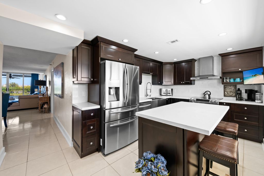 3095 N Course Drive 702, Pompano Beach, FL 33069