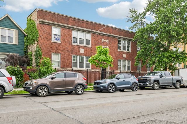 4247 W Addison Street, Chicago, IL 60641