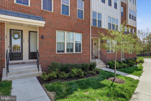 920 CALIFORNIA DR NE, Leesburg, VA 20176