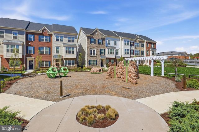 920 CALIFORNIA DR NE, Leesburg, VA 20176